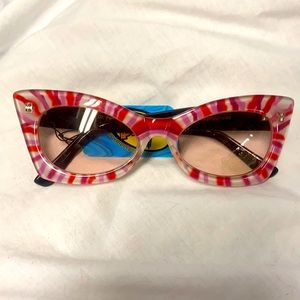 Square cat eye sunglasses